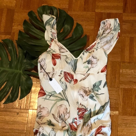 {ASTR} Florentina Ruffle Sleeve Floral Midi Dress - Picture 2 of 3